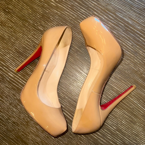 ✨Christian Louboutin Rolando Pumps✨ - Picture 4 of 5
